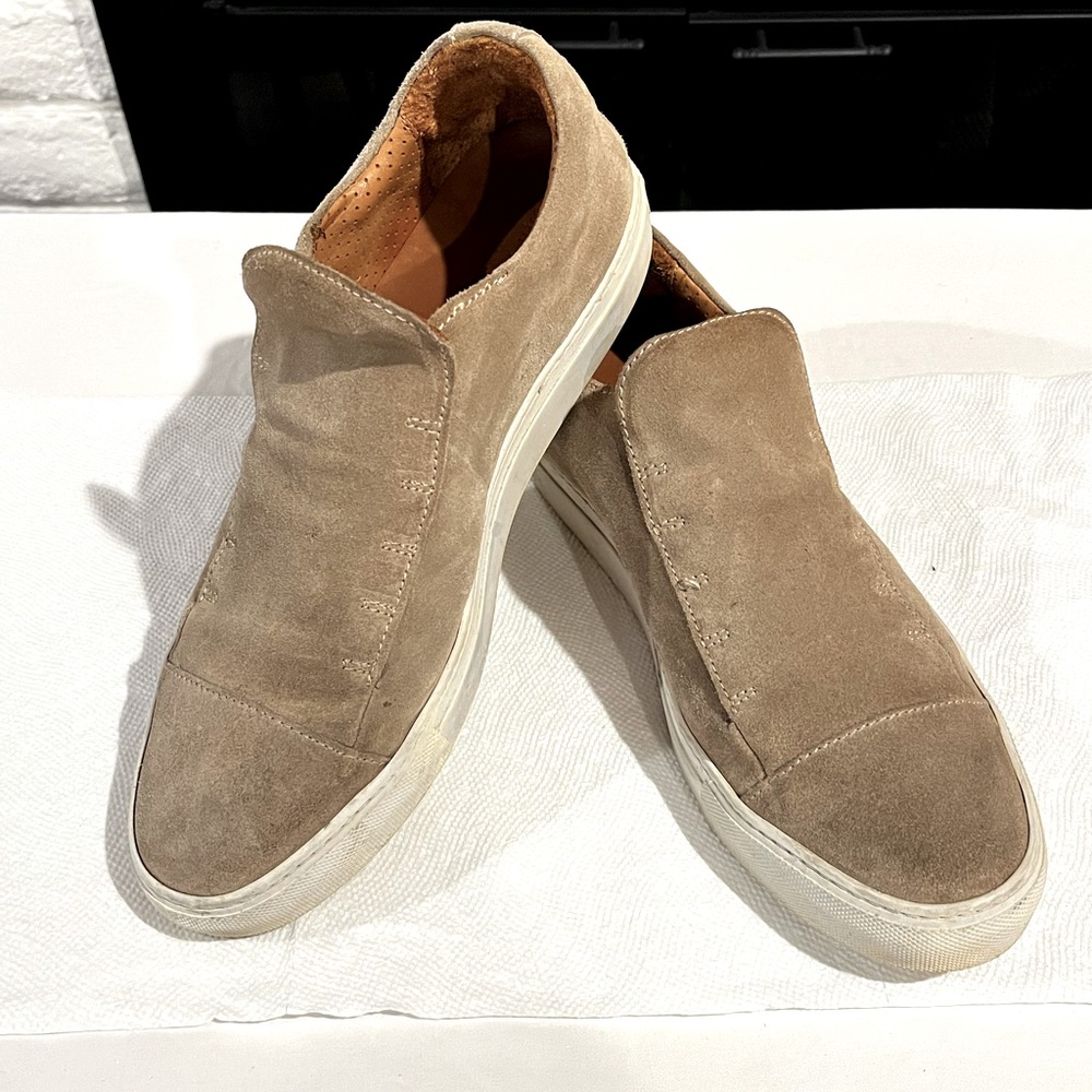 John Varvatos Men’s Reed Slip On Low Top Suede Sneakers Tanish Grey Size 9.5